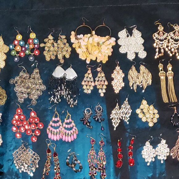 60 Pair of Earrings! - Picture 3 of 7